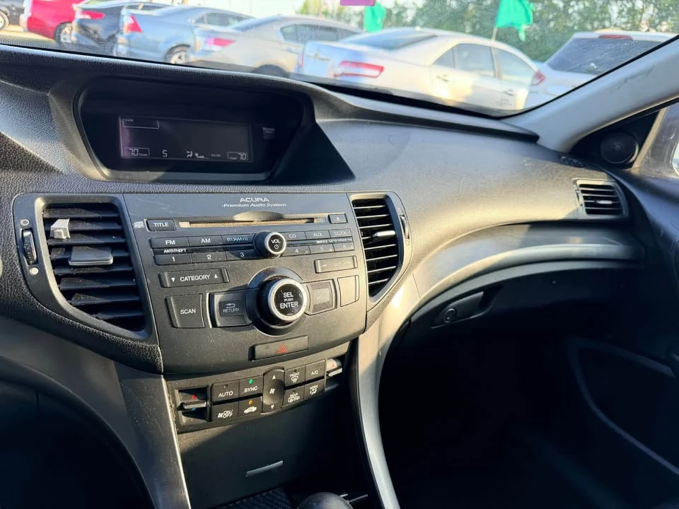 2011 Acura TSX 2nd Gen - Image 7 of 8