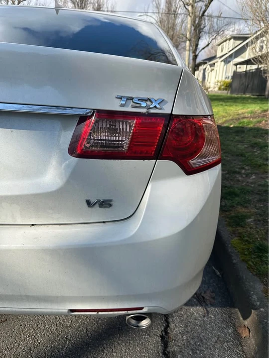 2011 Acura TSX 2nd Gen - Image 5 of 8