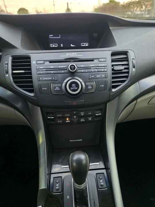 2011 Acura TSX 2nd Gen - Image 9 of 20