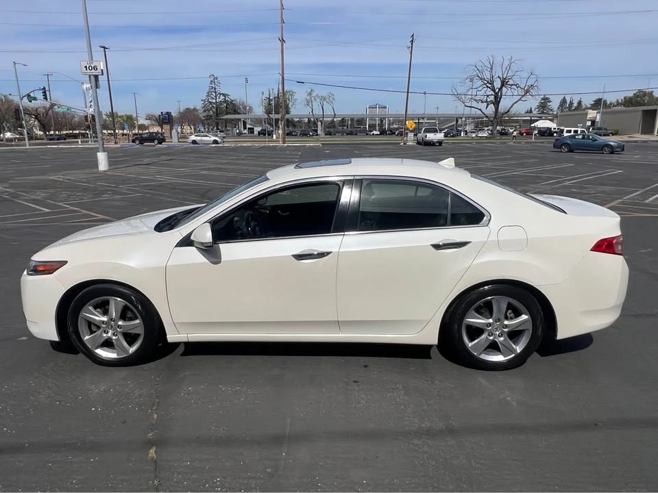 2011 Acura TSX 2nd Gen - Image 10 of 19