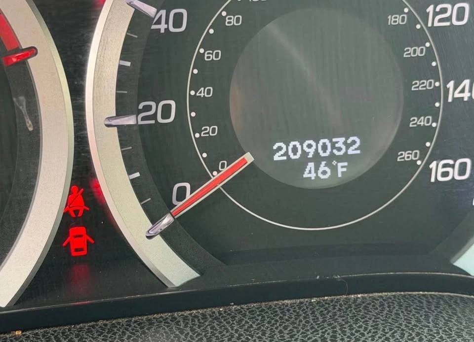2011 Acura TSX 2nd Gen - Image 10 of 19