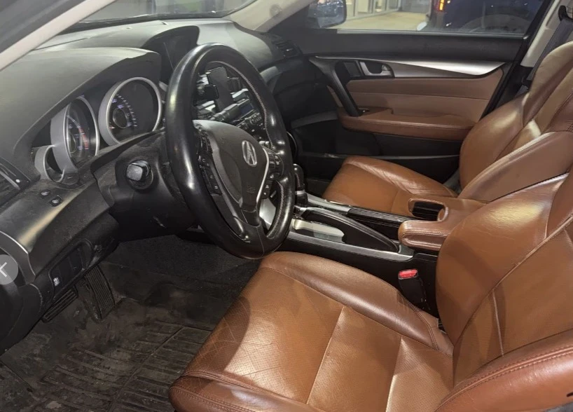 2011 Alfa Romeo Giulietta - Image 8 of 13