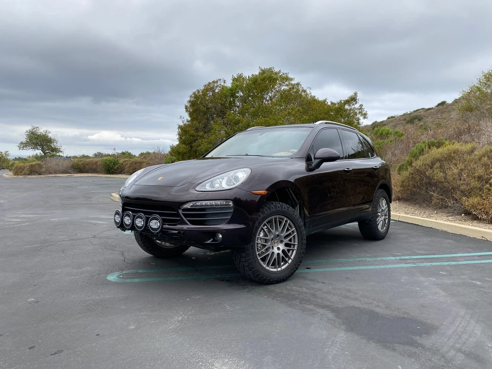 2011 Porsche 958 Cayenne S - Image 2 of 20