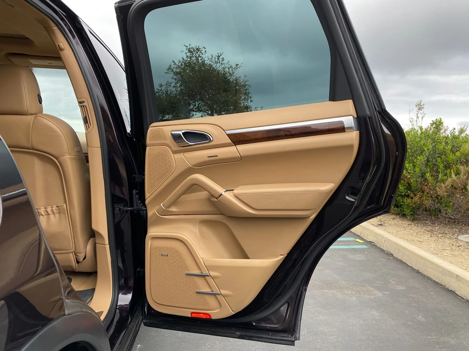 2011 Porsche 958 Cayenne S - Image 15 of 20