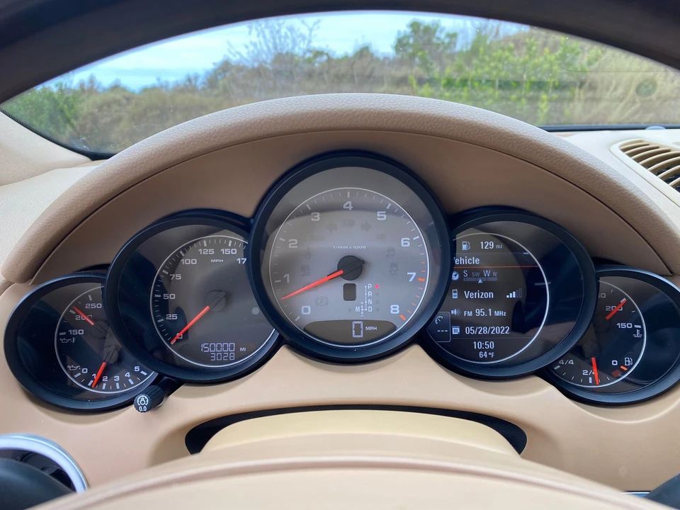 2011 Porsche 958 Cayenne S - Image 16 of 20