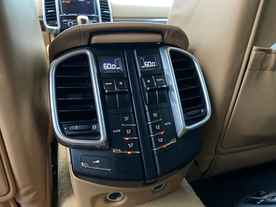 2011 Porsche 958 Cayenne S - Image 12 of 20