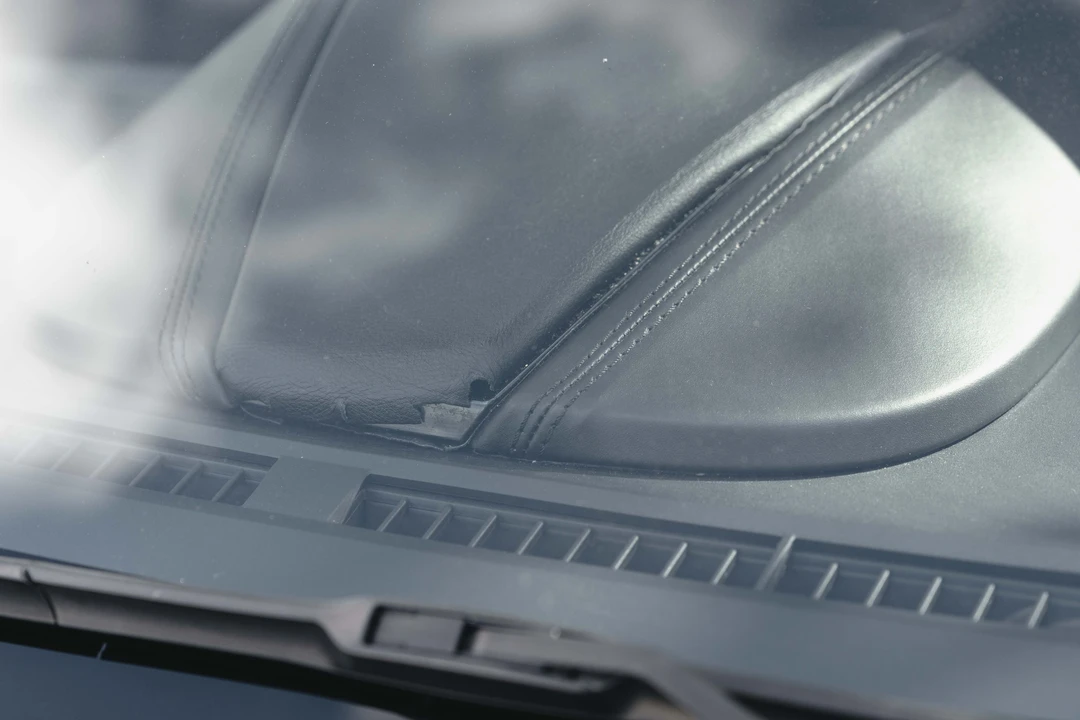 2011 Aston Martin - Image 21 of 31
