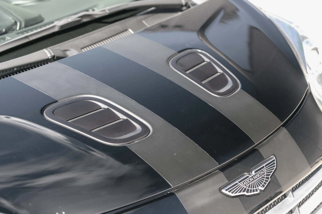 2011 Aston Martin - Image 26 of 31