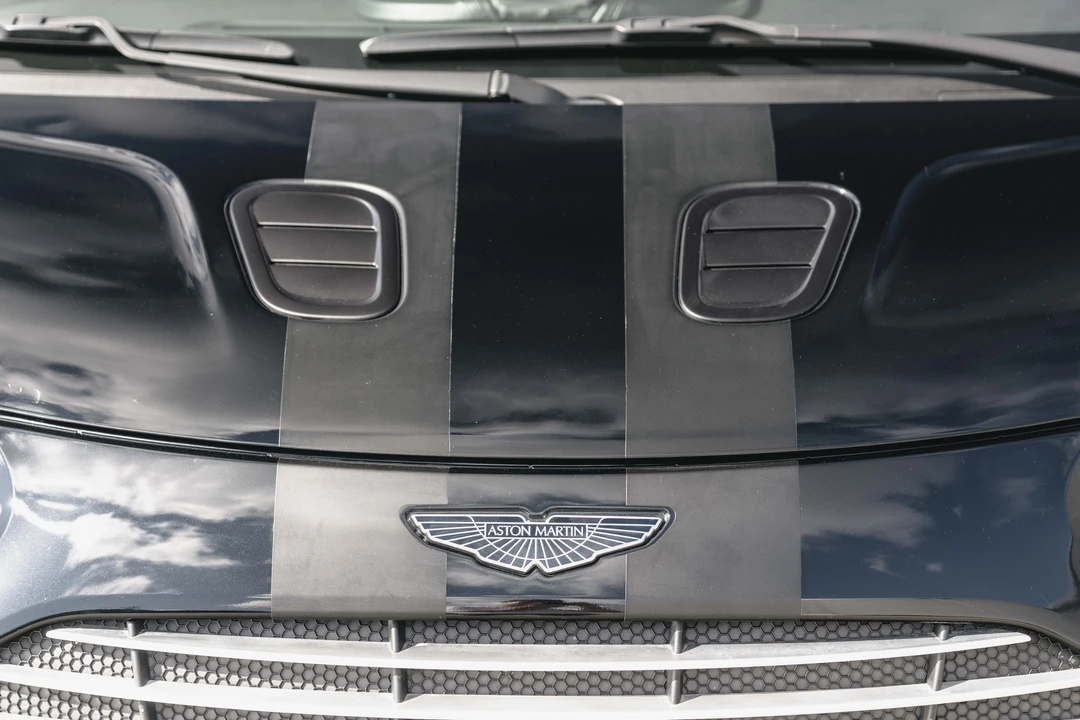 2011 Aston Martin - Image 27 of 31