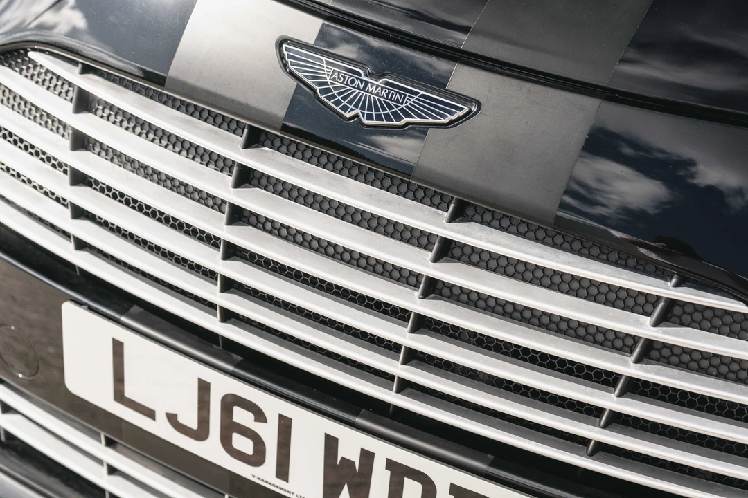 2011 Aston Martin - Image 30 of 31