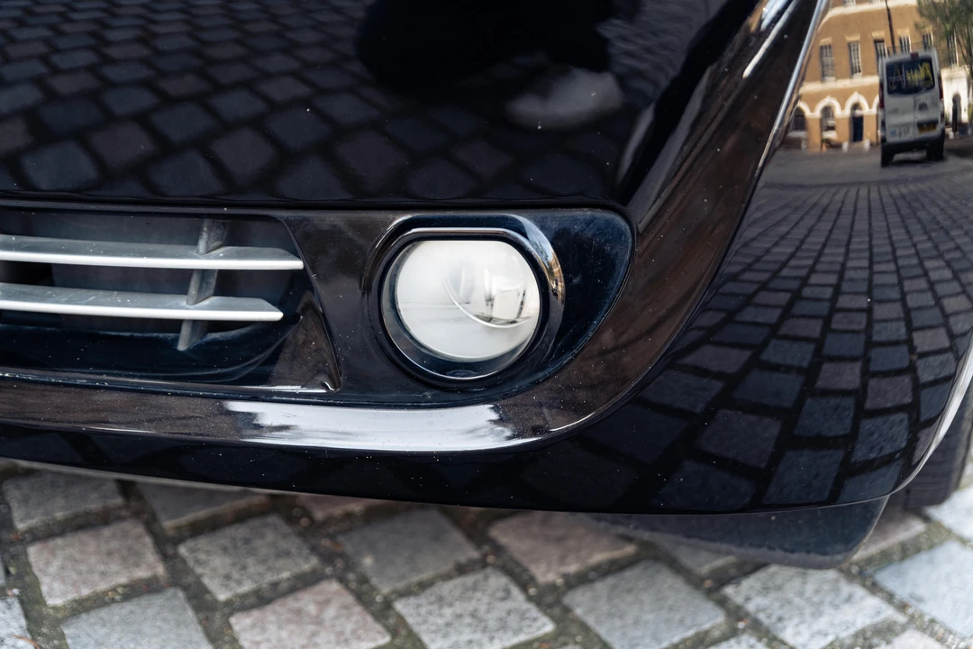 2011 Aston Martin - Image 22 of 31