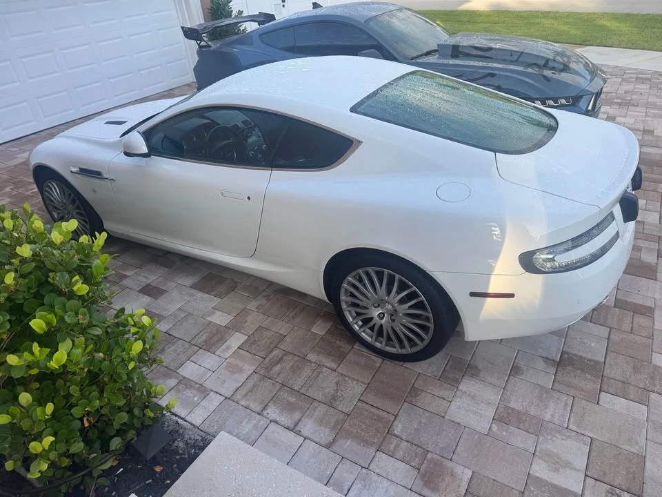2011 Aston Martin DB9 - Image 3 of 8