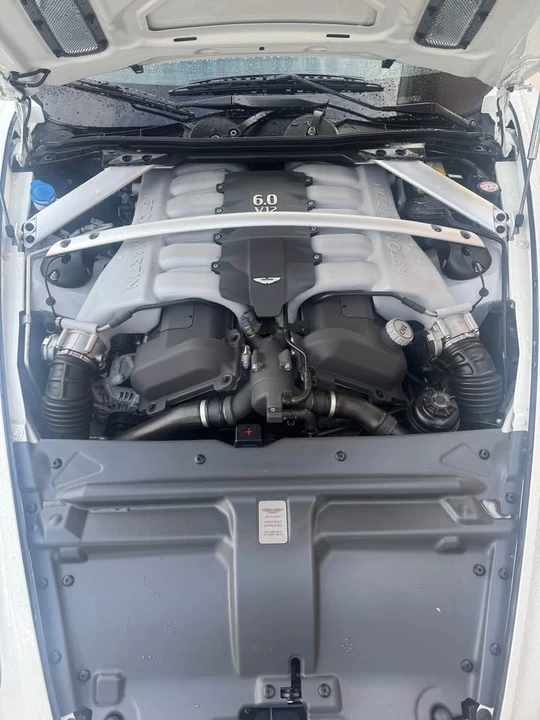 2011 Aston Martin DB9 - Image 8 of 8