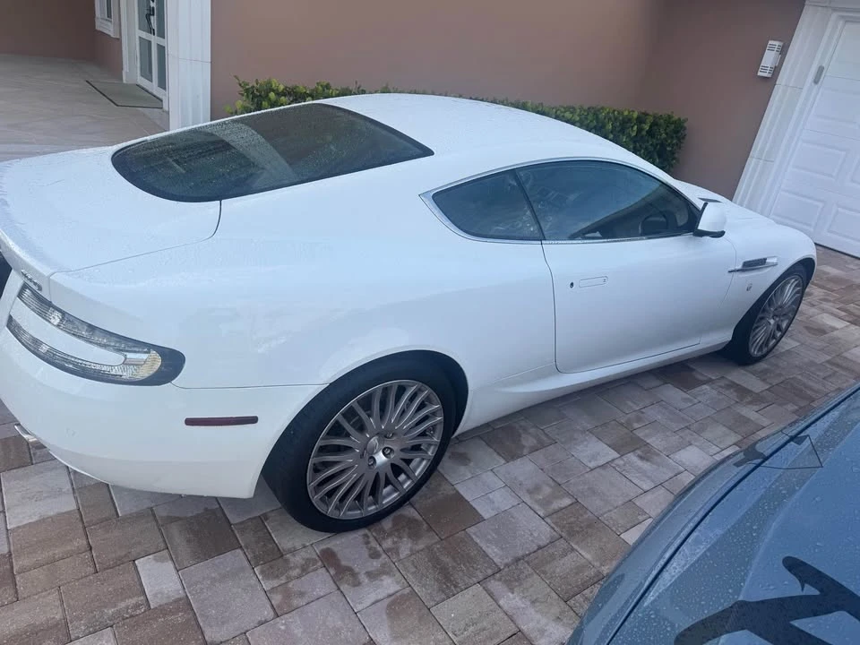 2011 Aston Martin DB9 - Image 4 of 8