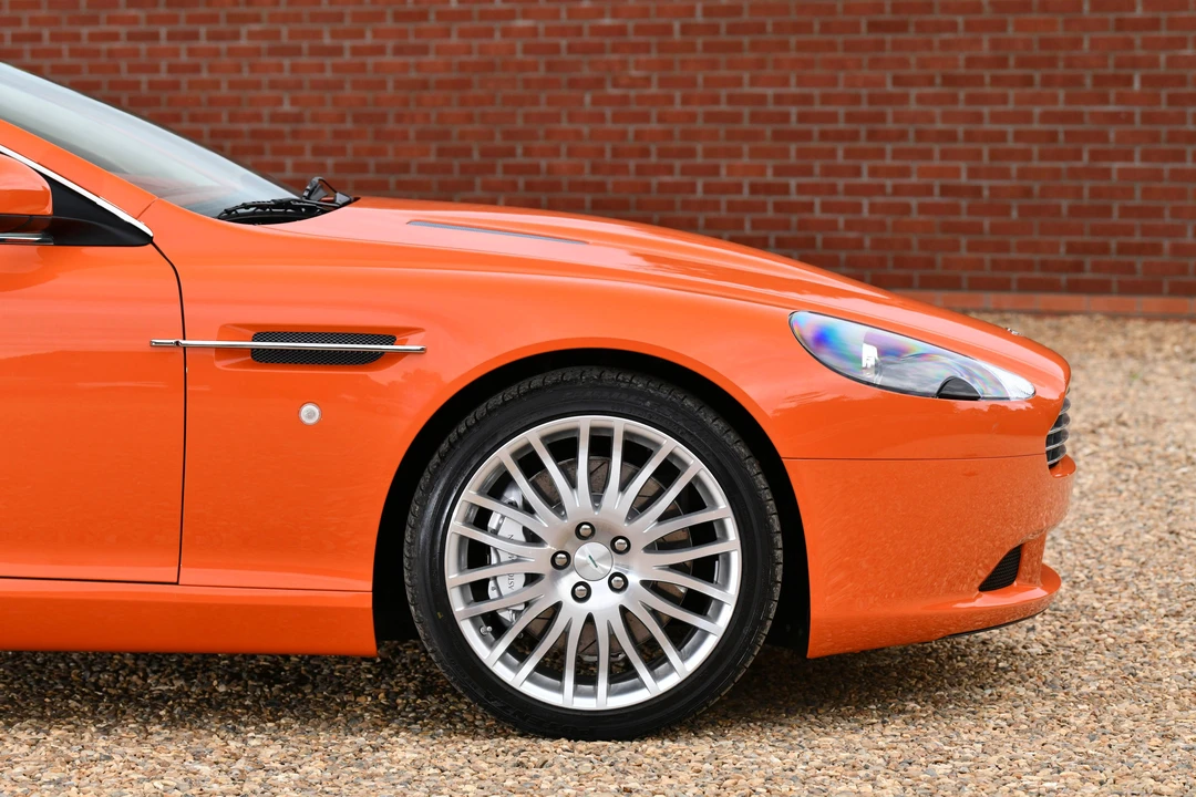 2011 Aston Martin DB9 - Image 14 of 31