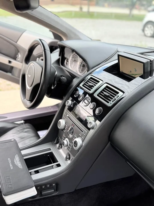 2011 Aston Martin DB9 - Image 19 of 19