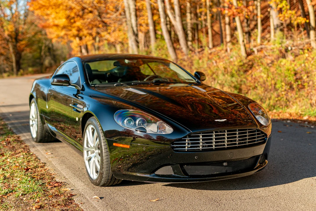 2011 Aston Martin DB9 - Image 2 of 31