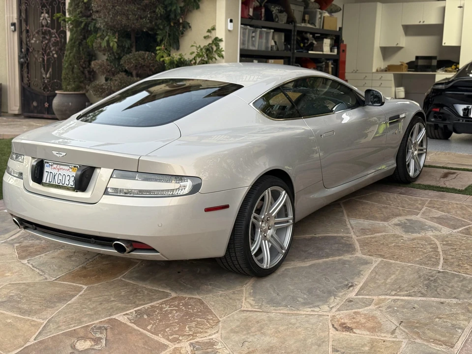 2011 Aston Martin DB9 - Image 14 of 31