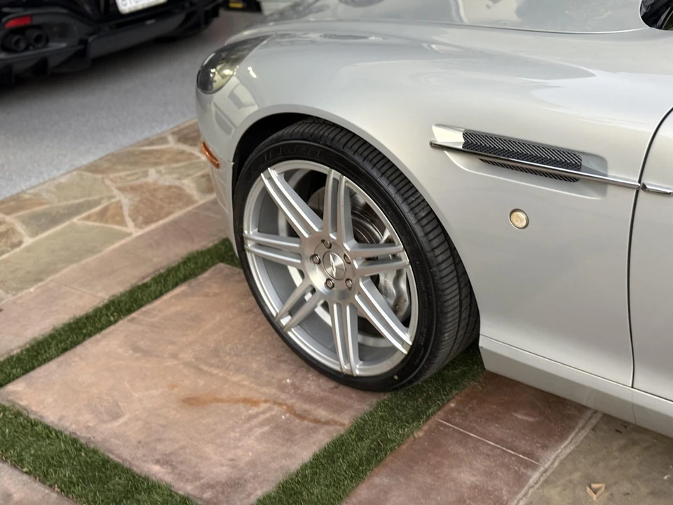2011 Aston Martin DB9 - Image 27 of 31