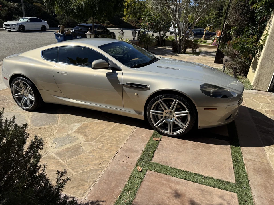 2011 Aston Martin DB9 - Image 11 of 31