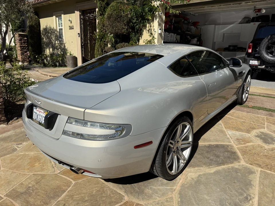 2011 Aston Martin DB9 - Image 13 of 31