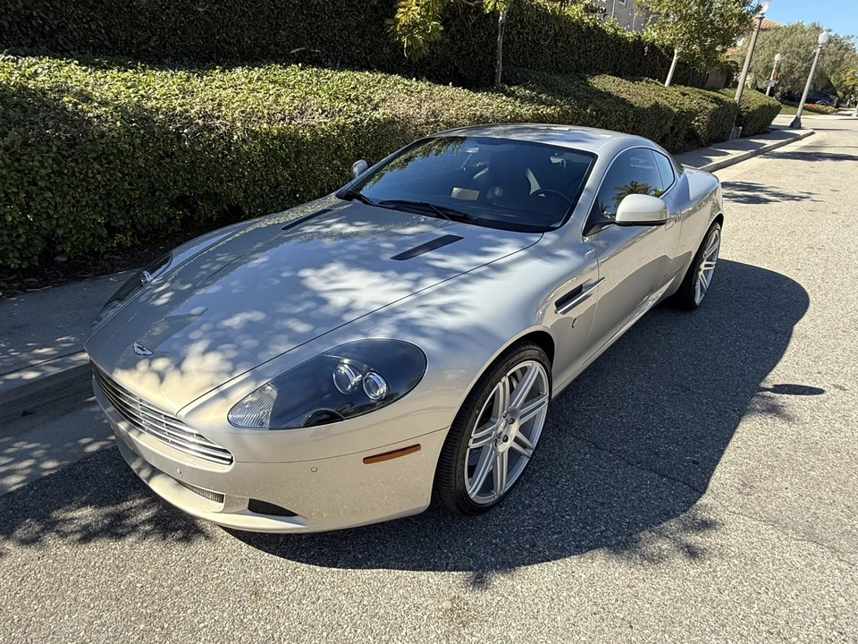 2011 Aston Martin DB9 - Image 5 of 31