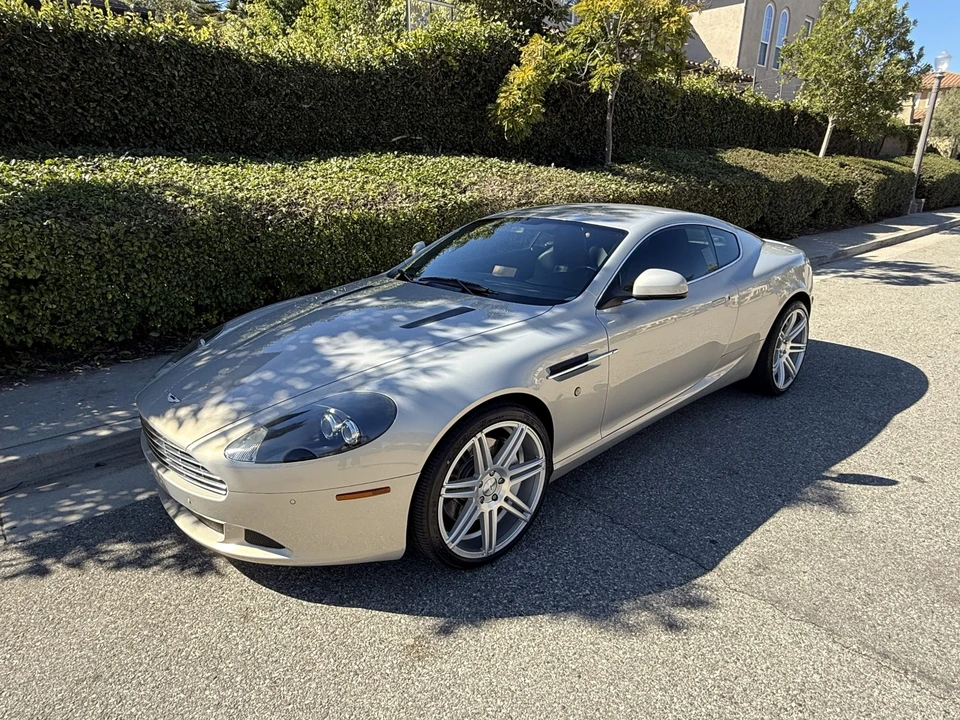 2011 Aston Martin DB9 - Image 4 of 31