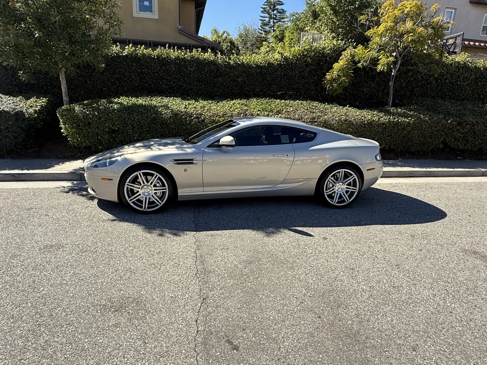2011 Aston Martin DB9 - Image 2 of 31