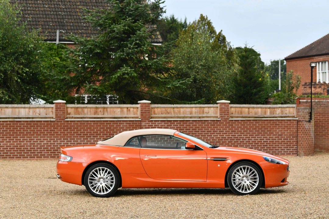 2011 Aston Martin DB9 - Image 11 of 31