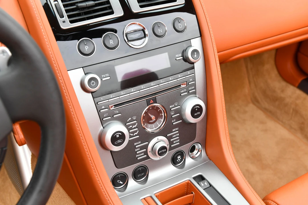 2011 Aston Martin DB9 - Image 24 of 31