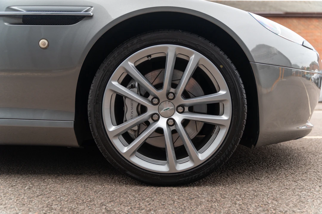2011 Aston Martin DB9 - Image 22 of 31