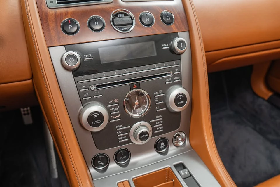 2011 Aston Martin DB9 - Image 13 of 15