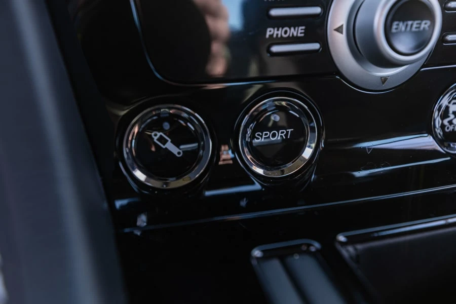2011 Aston Martin DBS (2008-2012) - Image 23 of 31