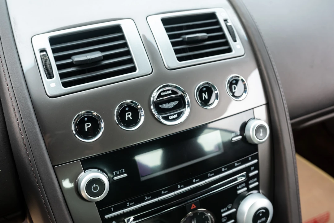 2011 Aston Martin DBS (2008-2012) - Image 8 of 31