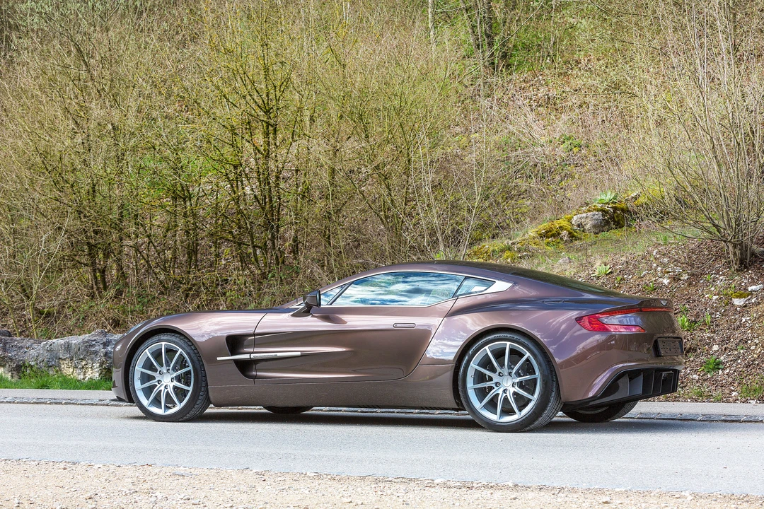 2011 Aston Martin One-77 - Image 3 of 31