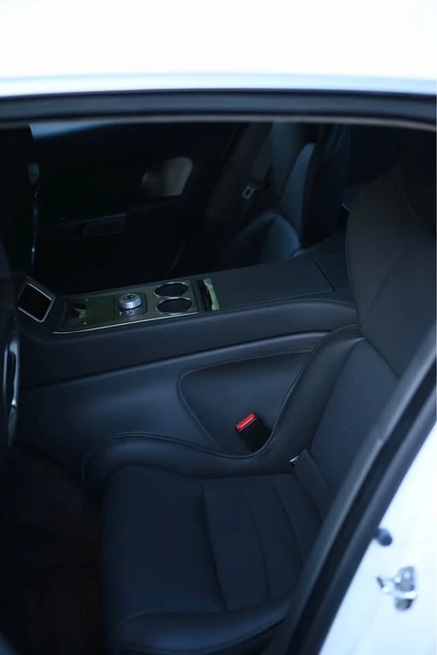 2011 Aston Martin Rapide - Image 14 of 15