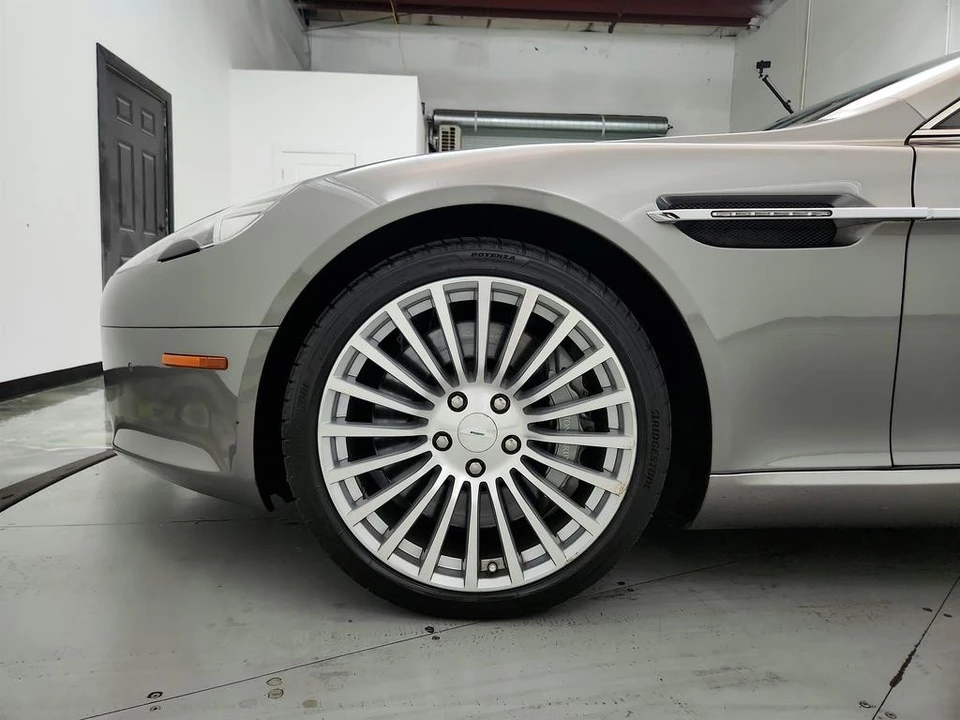 2011 Aston Martin Rapide - Image 28 of 31