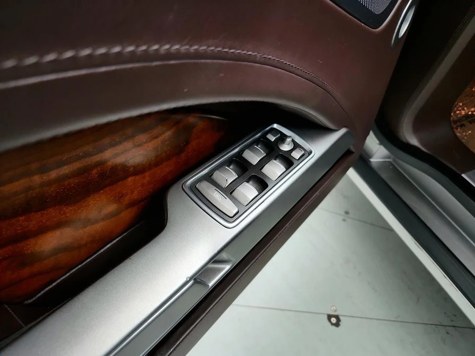 2011 Aston Martin Rapide - Image 19 of 31