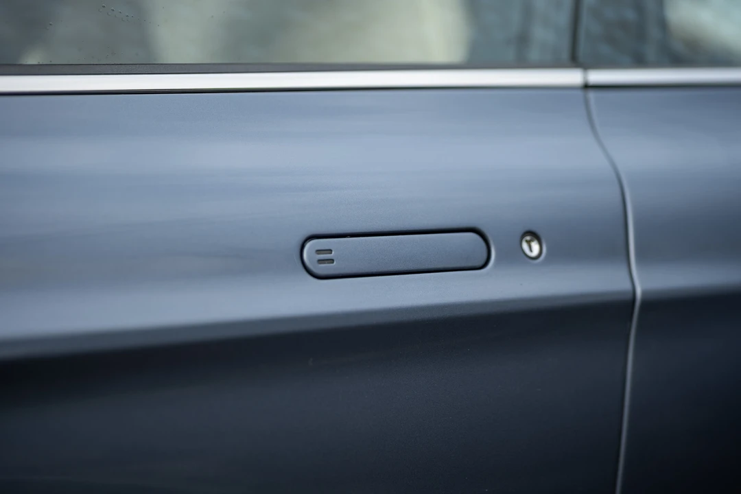 2011 Aston Martin Rapide - Image 21 of 31