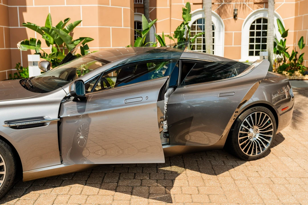 2011 Aston Martin Rapide - Image 17 of 31