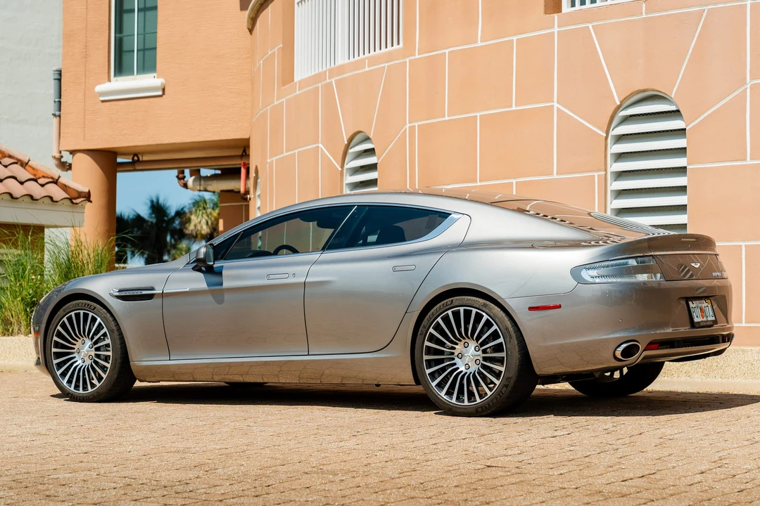 2011 Aston Martin Rapide - Image 12 of 31