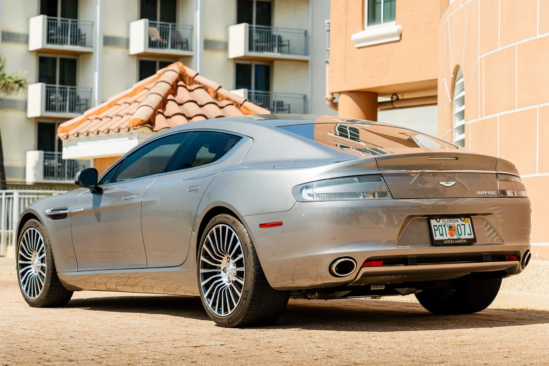 2011 Aston Martin Rapide - Image 11 of 31