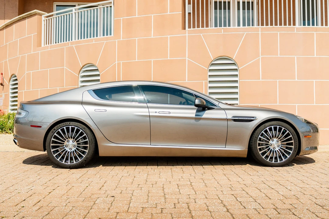 2011 Aston Martin Rapide - Image 7 of 31
