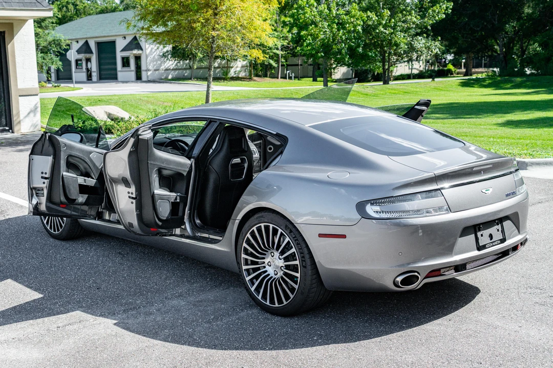 2011 Aston Martin Rapide - Image 10 of 31