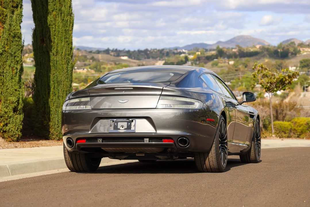 2011 Aston Martin Rapide - Image 13 of 31