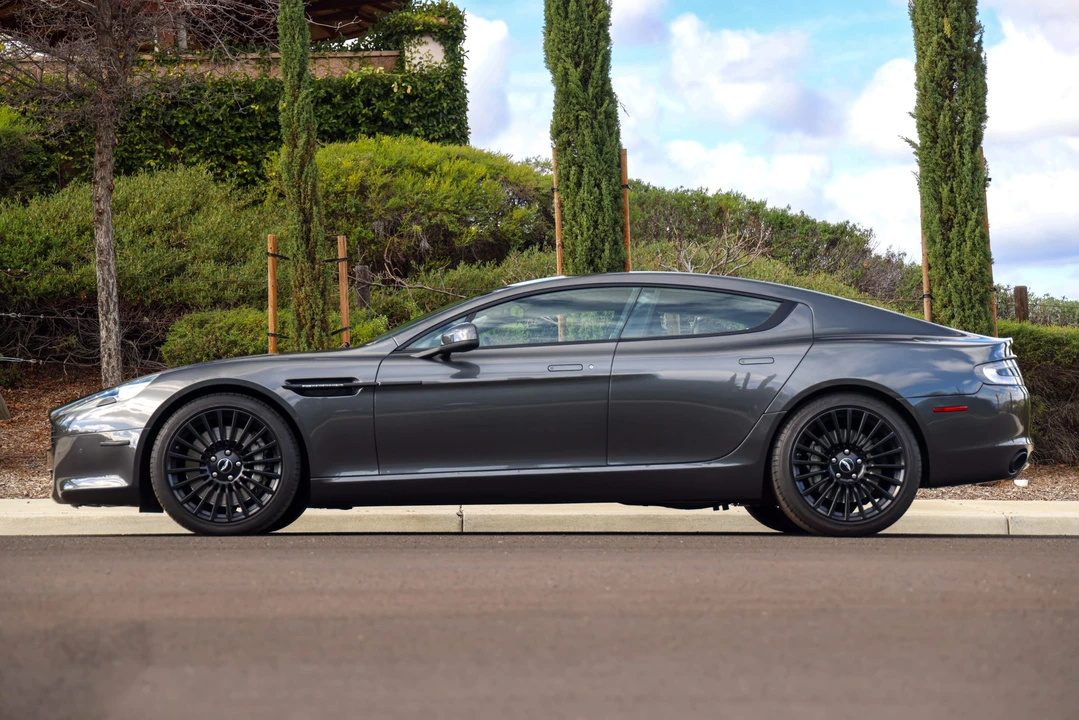 2011 Aston Martin Rapide - Image 28 of 31