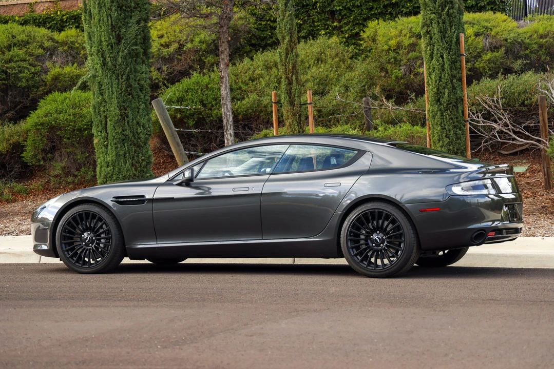 2011 Aston Martin Rapide - Image 29 of 31