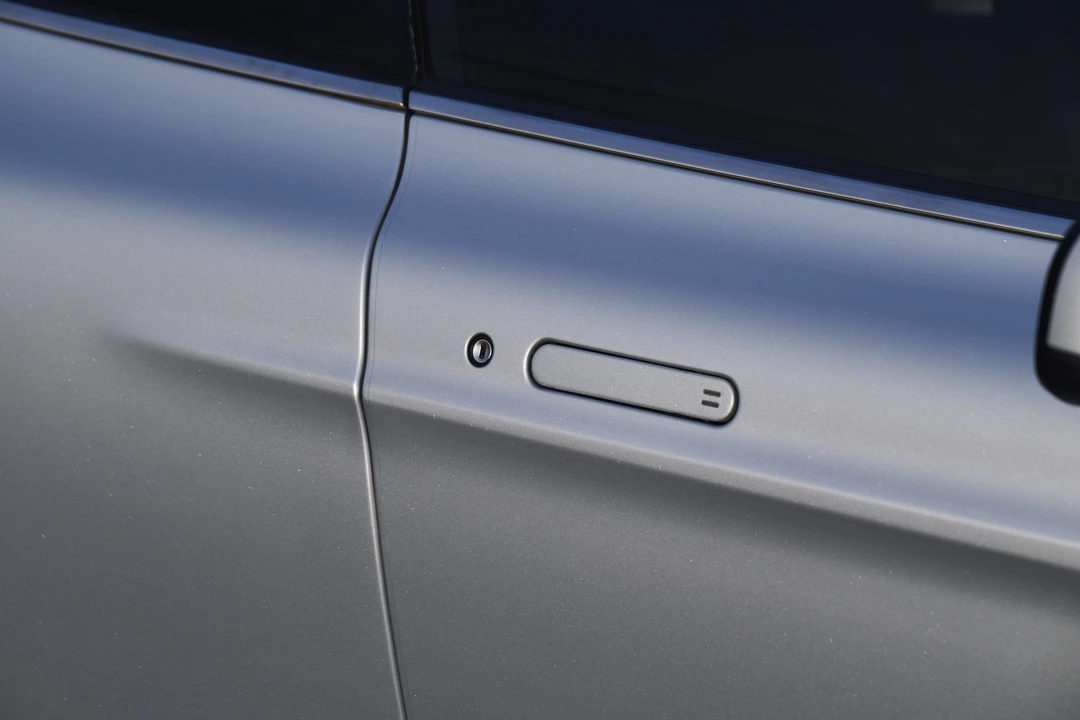 2011 Aston Martin Rapide - Image 25 of 31