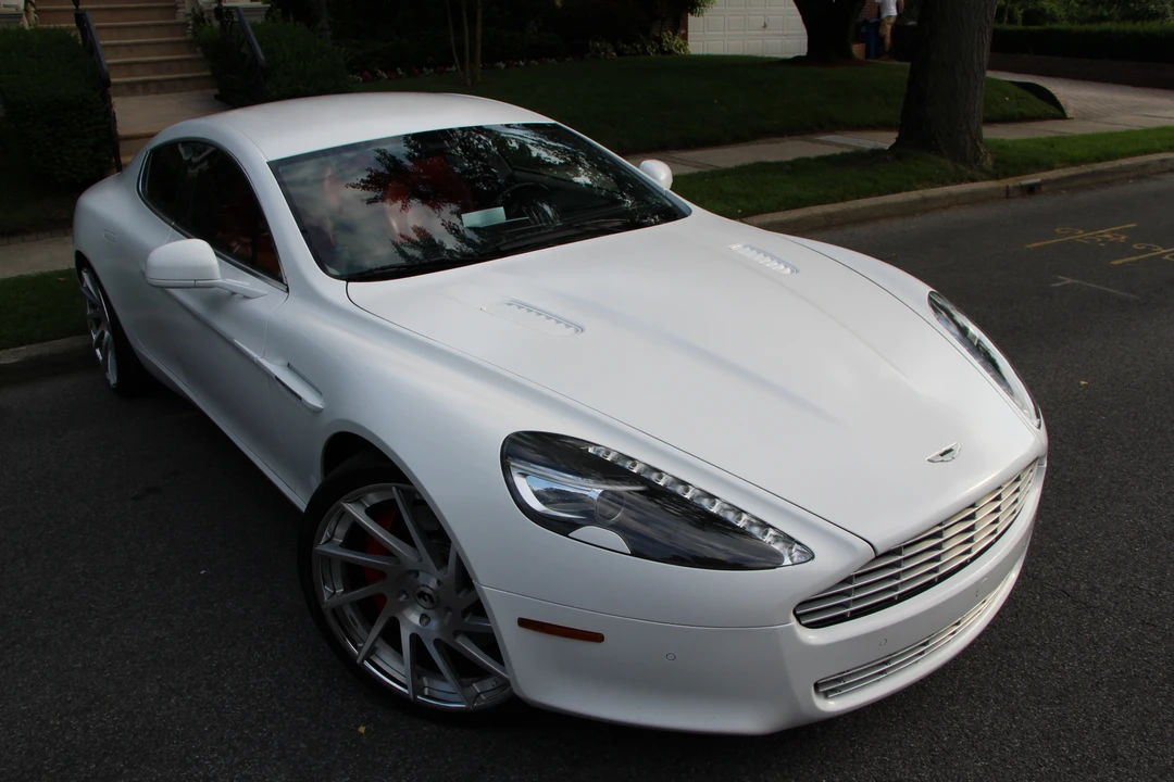 2011 Aston Martin Rapide - Image 12 of 31