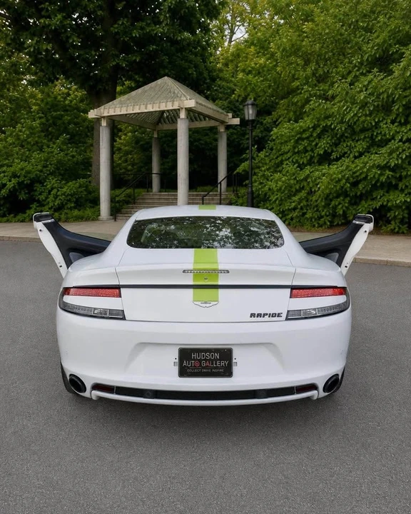 2011 Aston Martin Rapide - Image 10 of 18